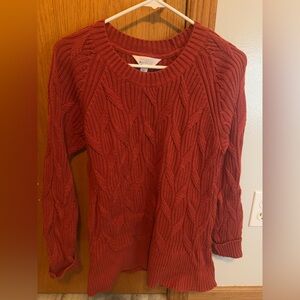 Market & Spruce MEDIUM rust sweater, cable knit pattern in front